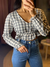 Load image into Gallery viewer, Front Knot Plaid Long Plaid Long Sleeves Crop Blouse
