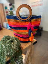 Load image into Gallery viewer, Caragua Hand-Made Crochet  Hand Bag

