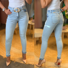 Load image into Gallery viewer, Belinda Light Blue Skinny Jeans
